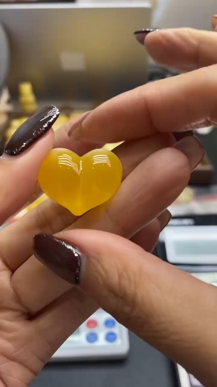 琥珀未镶嵌珠宝奇石1031