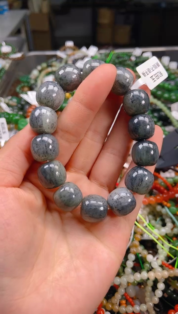 和田玉未镶嵌挂件1