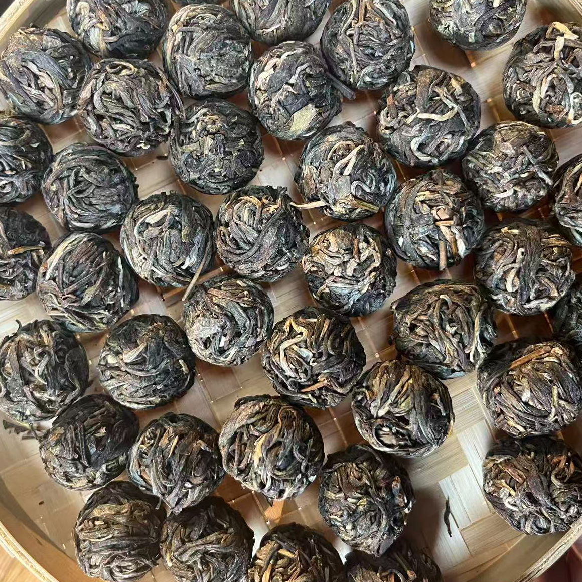 （窖藏级）2025年冰岛老寨龙珠-普洱生茶