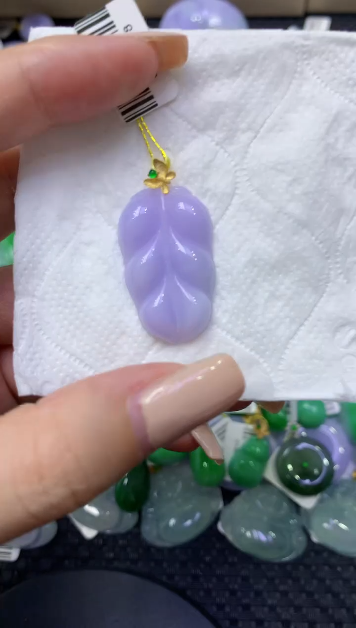 颈饰18K金镶嵌翡翠天然缅甸翡翠A货