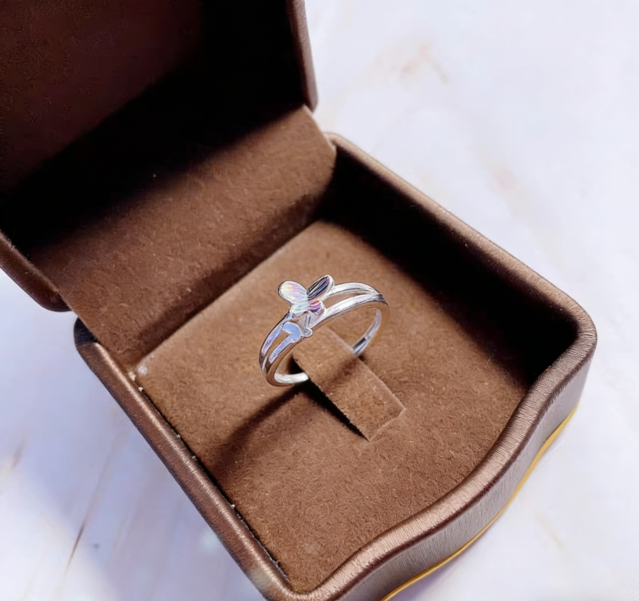 足银戒指 甜美蝴蝶银戒指