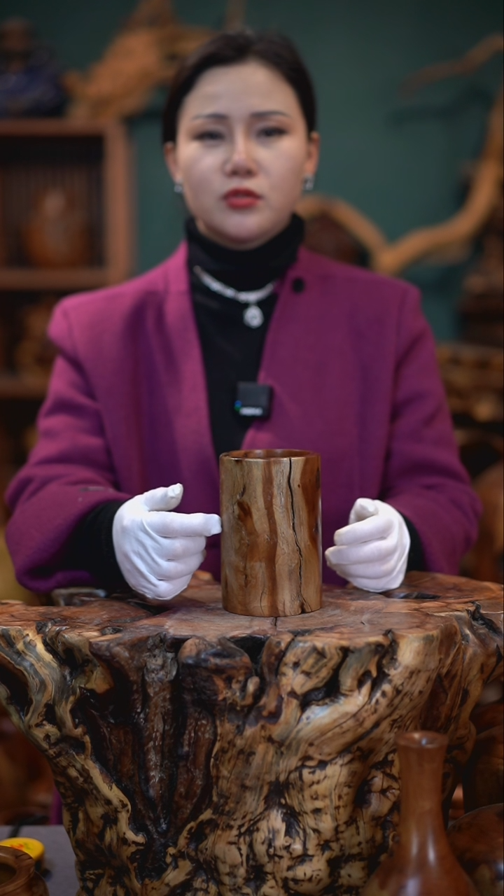 【闪购商品】枣木雷击枣木笔筒