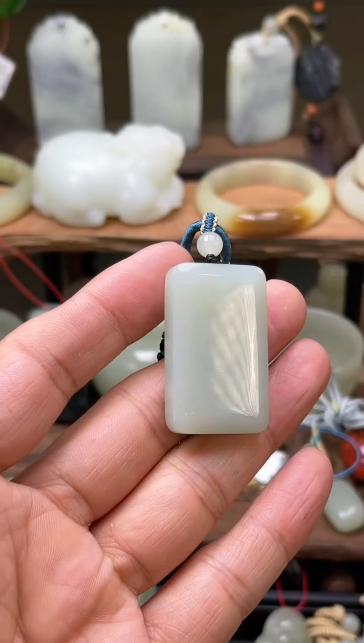 【闪购商品】和田玉吊坠未镶嵌且末青白 无事牌30230