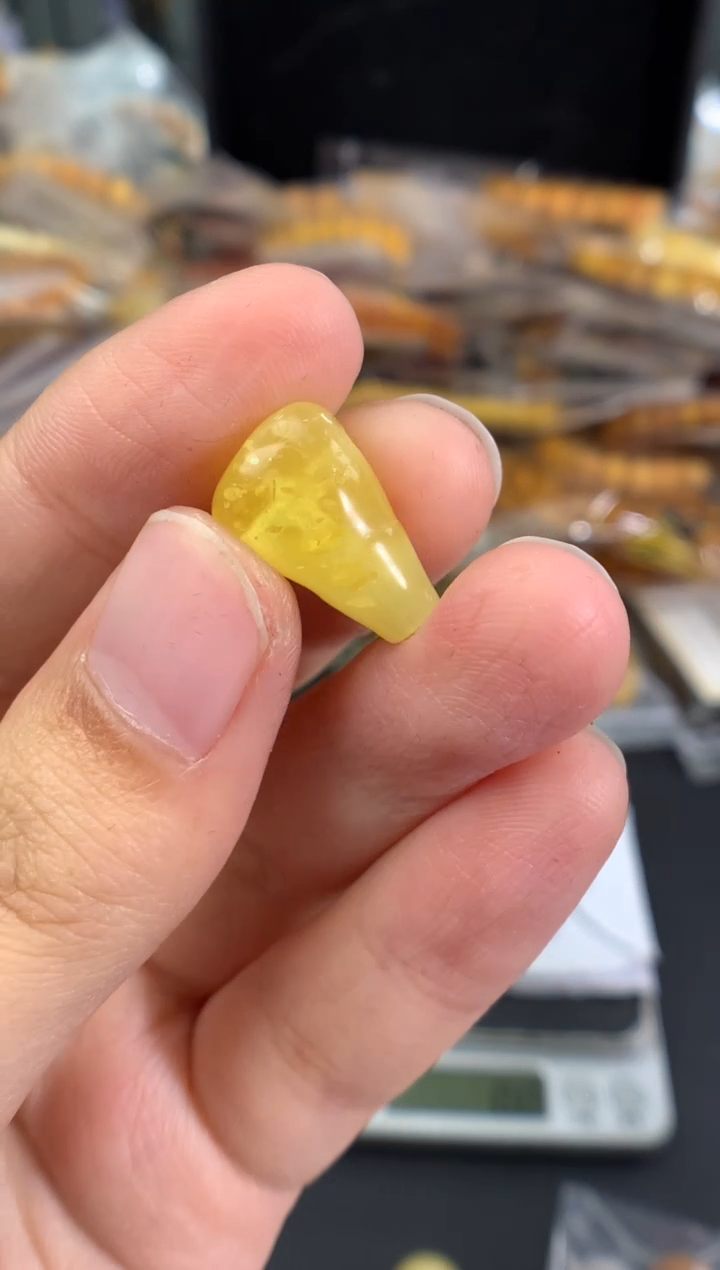 蜜蜡未镶嵌珠宝奇石1