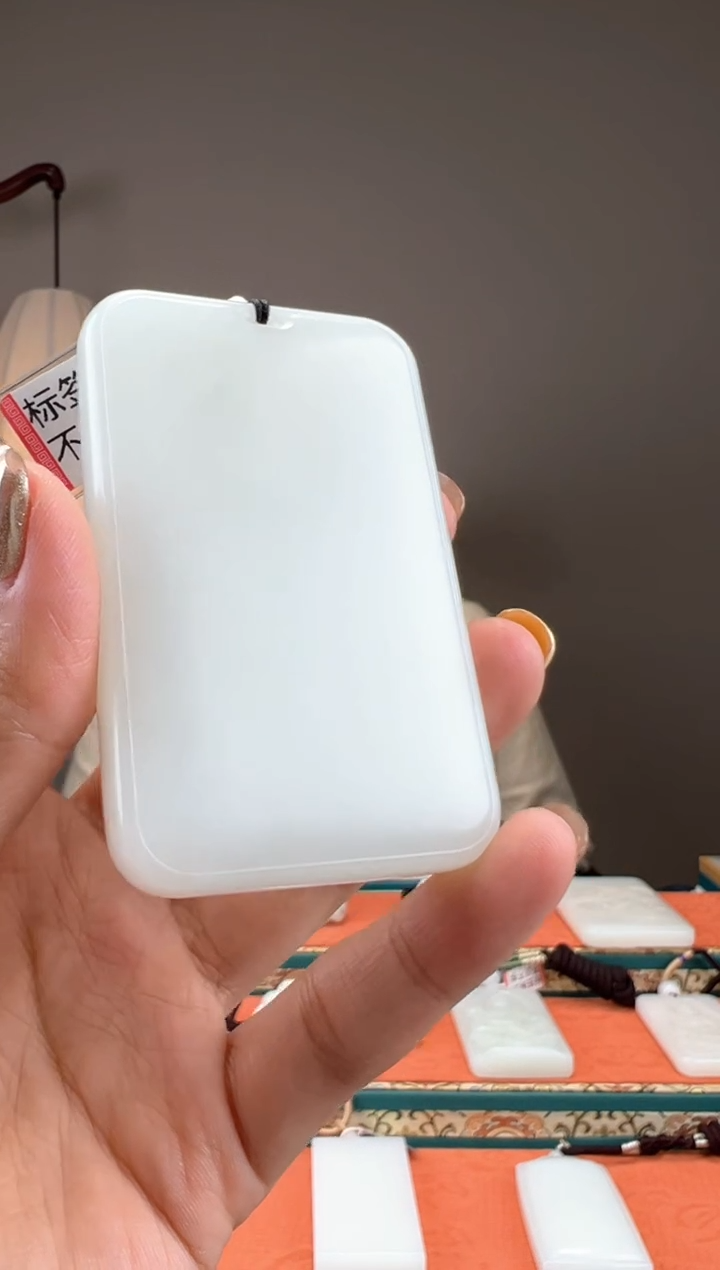 【闪购商品】和田玉颈饰未镶嵌1