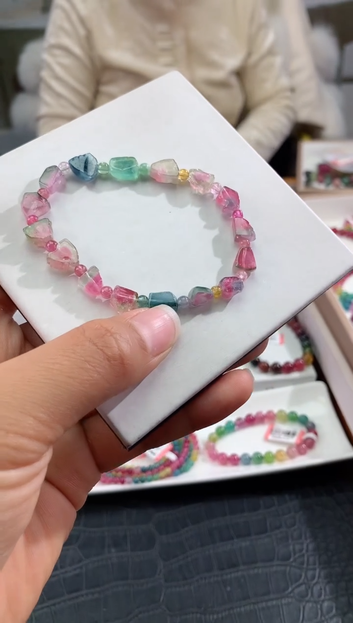 【闪购商品】碧玺手串未镶嵌多样性发一条