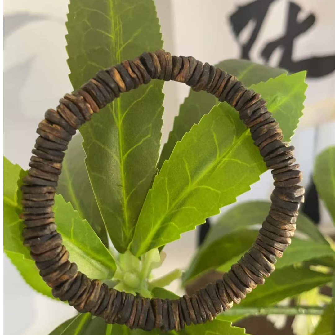 沉香奇楠沉香随型手串沉水款海南莺歌绿单圈高油多样性发其一