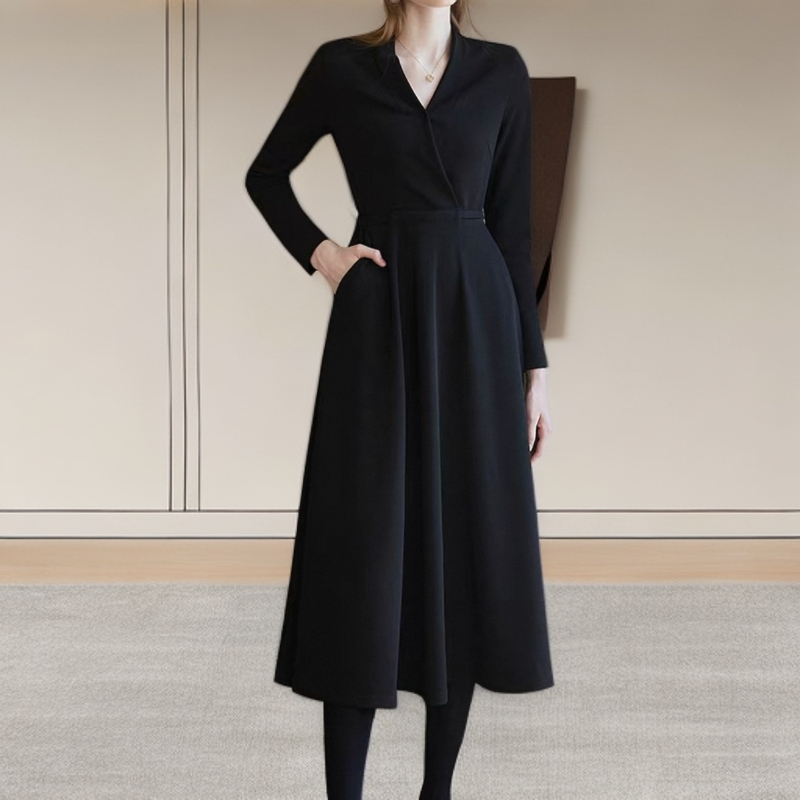 【961连衣裙】薇乐女装显瘦气质长袖针织时尚黑色收腰秋