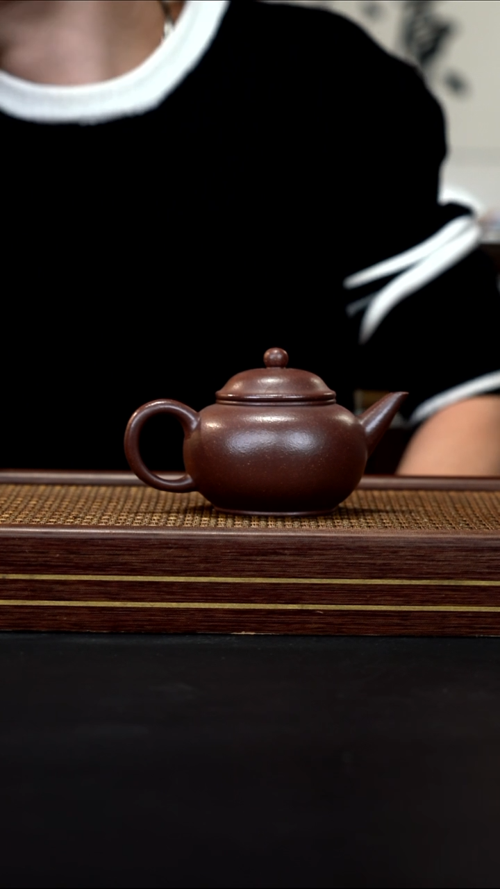 茶壶紫砂    ZKF      石红老紫泥     水平    200cc