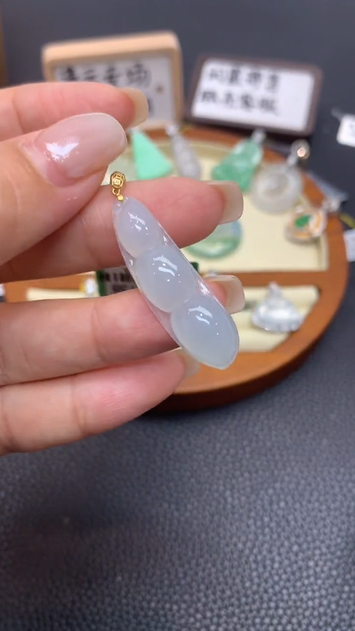 18K金镶嵌定制翡翠C361