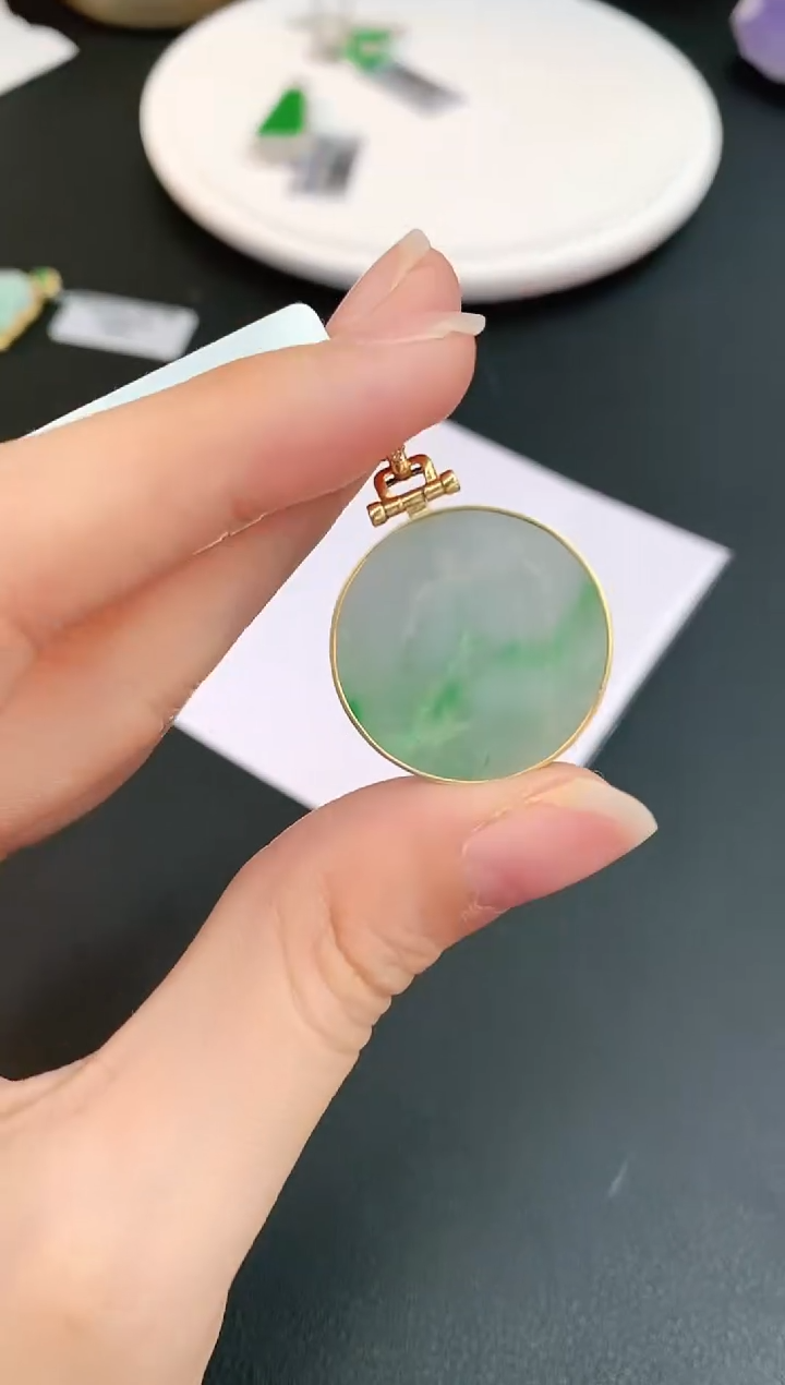 【闪购商品】翡翠颈饰18K金镶嵌赠礼盒证书 小君