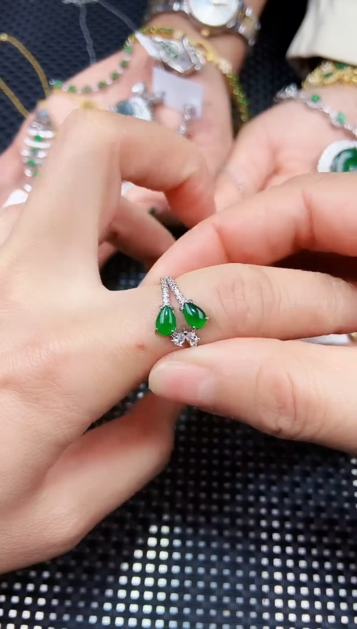 【闪购商品】翡翠戒指未镶嵌11111111