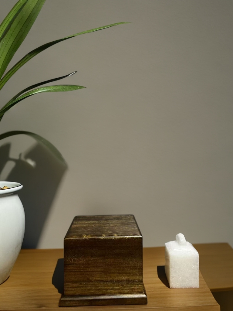 阴沉木满花带托底印盒（士林典藏1*1复刻）手工