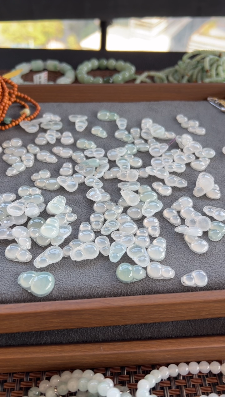 【闪购商品】翡翠吊坠(不含链)未镶嵌白冰葫芦 买断多样性发一