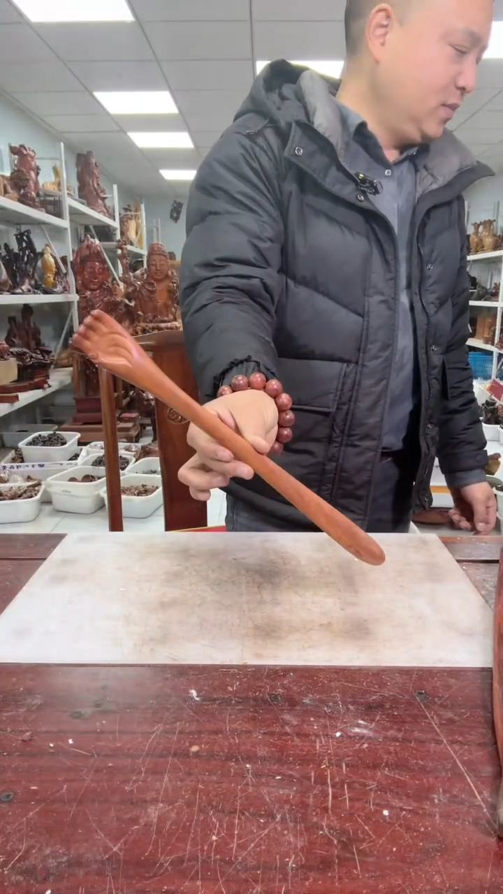 【闪购商品】花梨木类木雕工艺品88888888