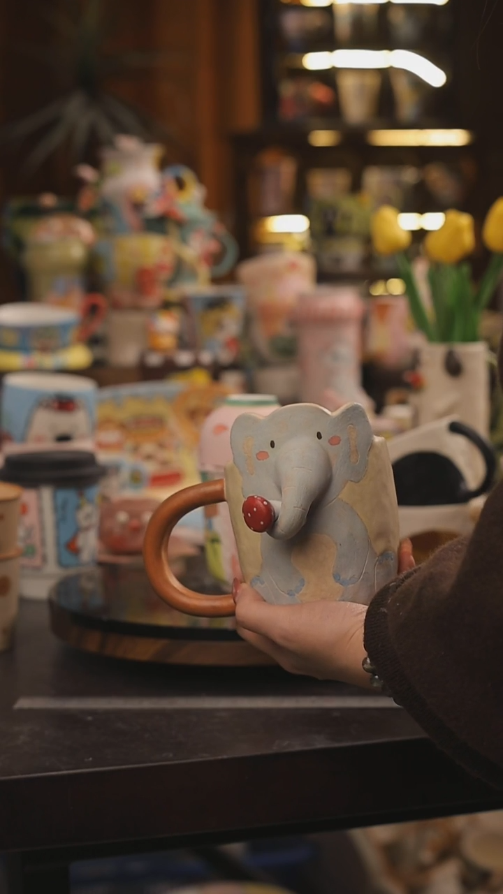 景德镇釉下彩绘设计师款式陶瓷