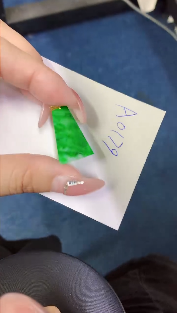 【闪购商品】翡翠颈饰18K金镶嵌00000000000