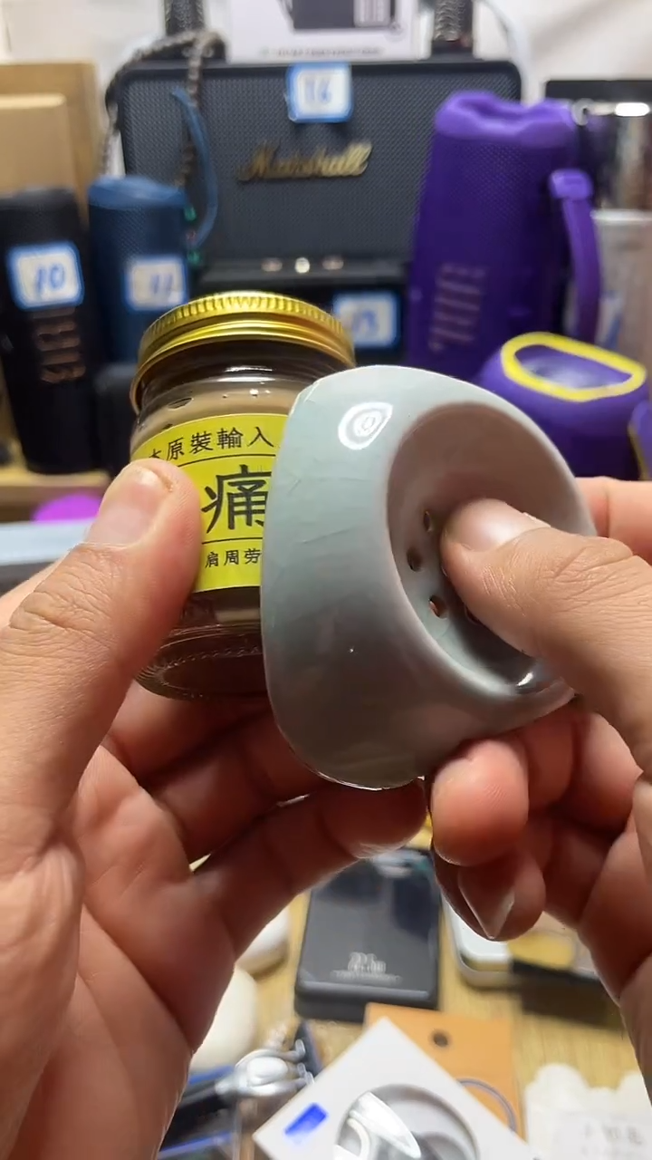 瓷片闪购商品 如图所示
