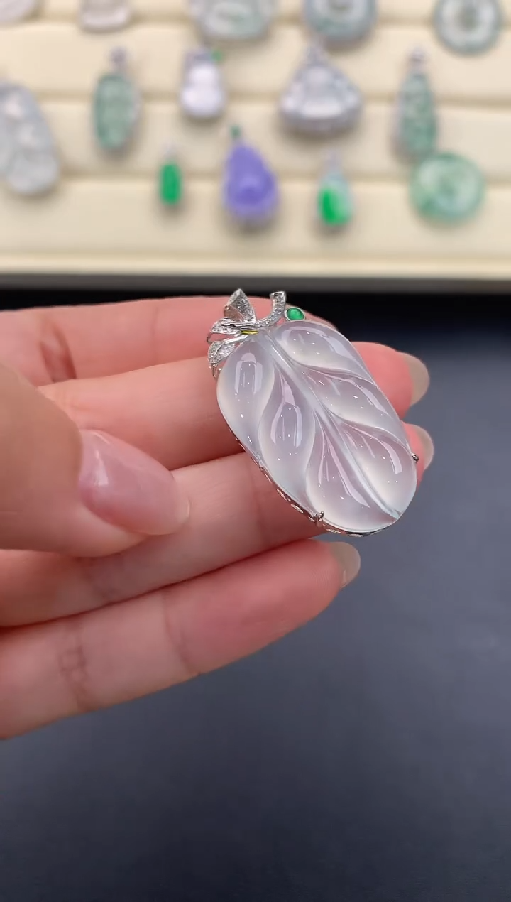 【闪购商品】翡翠颈饰18K金镶嵌X357      