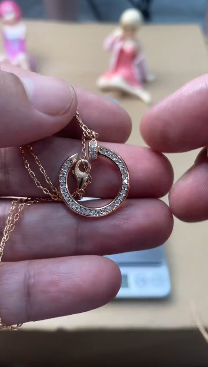 瓷片嘉荣当康大姐fu的总铺