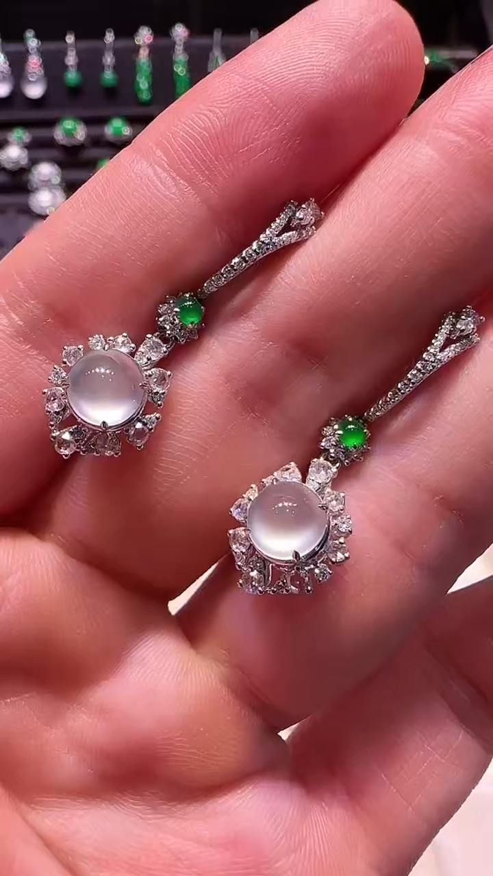 【闪购商品】翡翠耳饰18K金镶嵌耳坠