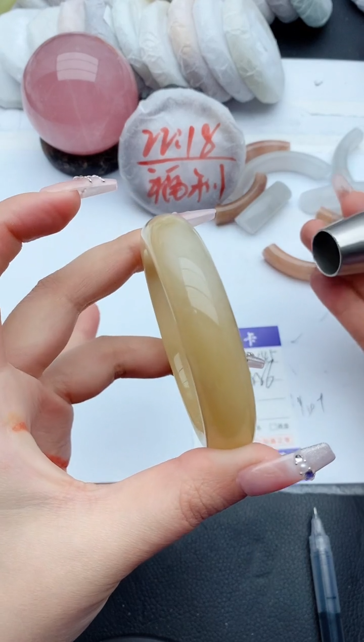 【闪购商品】石英质玉手镯未镶嵌G145+55/56