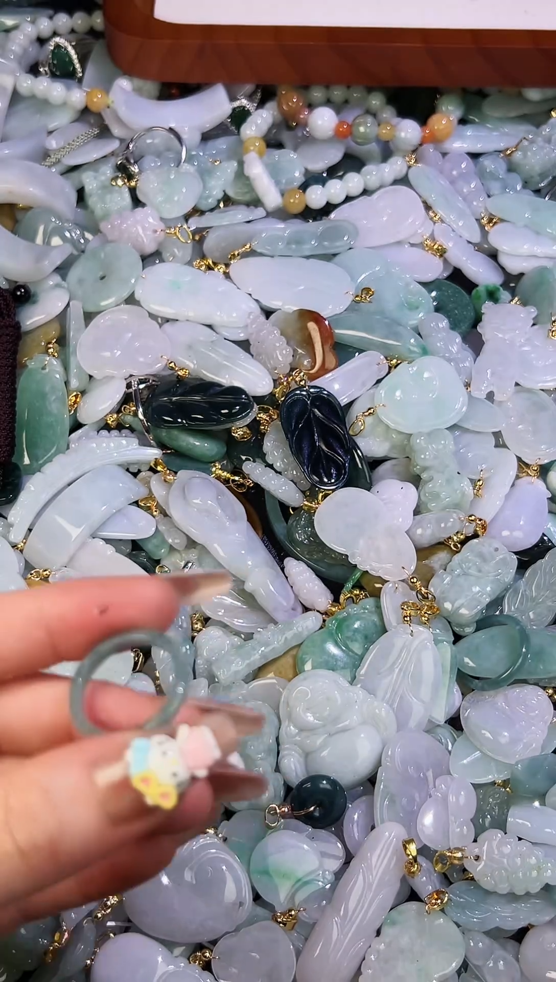 【闪购商品】翡翠颈饰未镶嵌天然翡翠A货