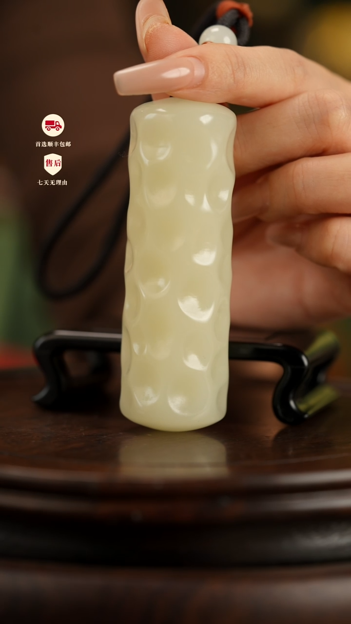 云南石竹叶青雕刻：千锤百炼锤纹把件摆件