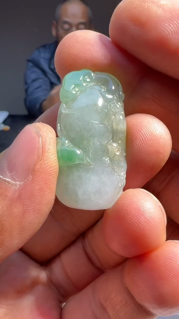 【闪购商品】翡翠颈饰未镶嵌福瓜