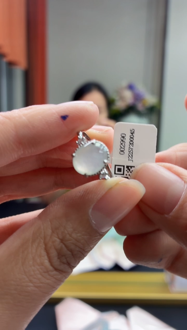 颈饰银S925镶嵌翡翠1111111111