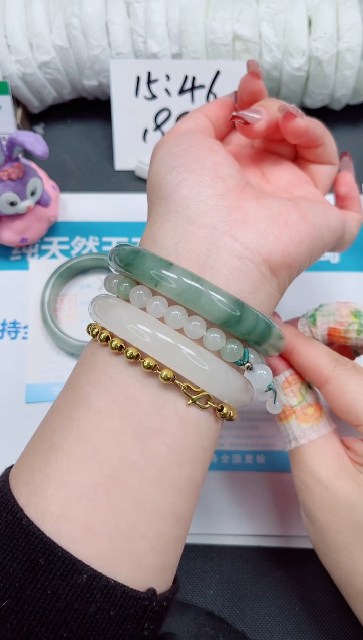 【闪购商品】石英质玉手镯未镶嵌21