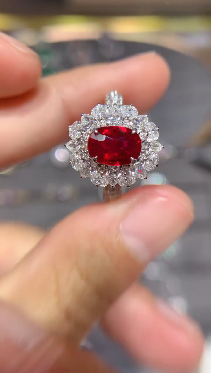 【闪购商品】红宝石戒指18K金镶嵌1.09CT  无烧鸽血红