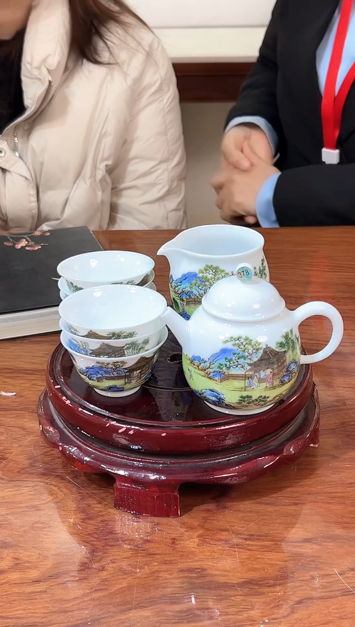 【闪购商品】其他珐琅彩山水人物套组378