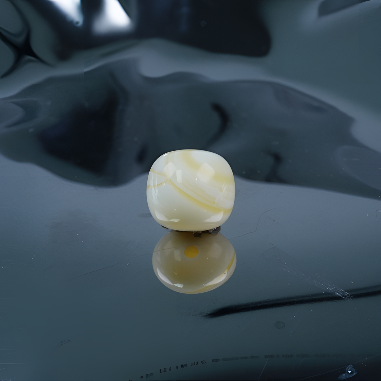 9.3*8.4mm浓蜡白金妖花老型单珠天然琥珀蜜蜡文玩配饰