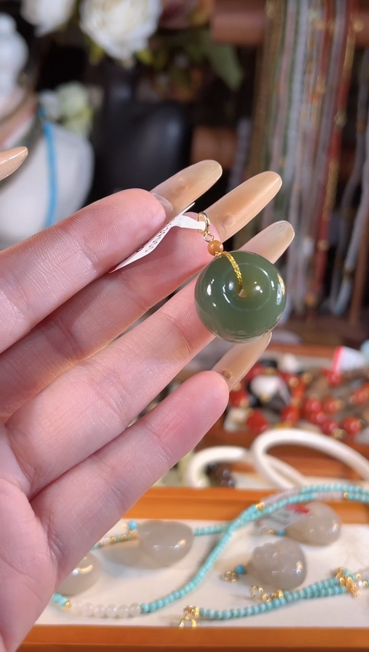 【闪购商品】和田玉吊坠(不含链)银S925镶嵌多样性发货其一