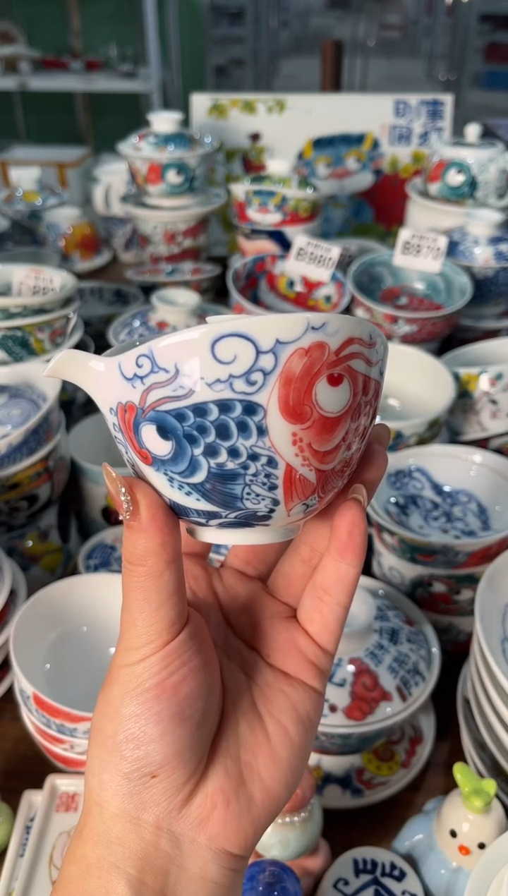 昨明蓝鱼手抓壶（宠粉价格）