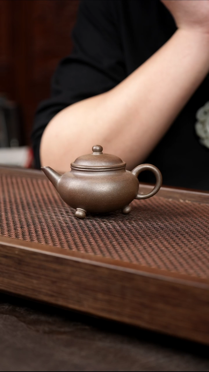 茶壶紫砂6-1三足水平
