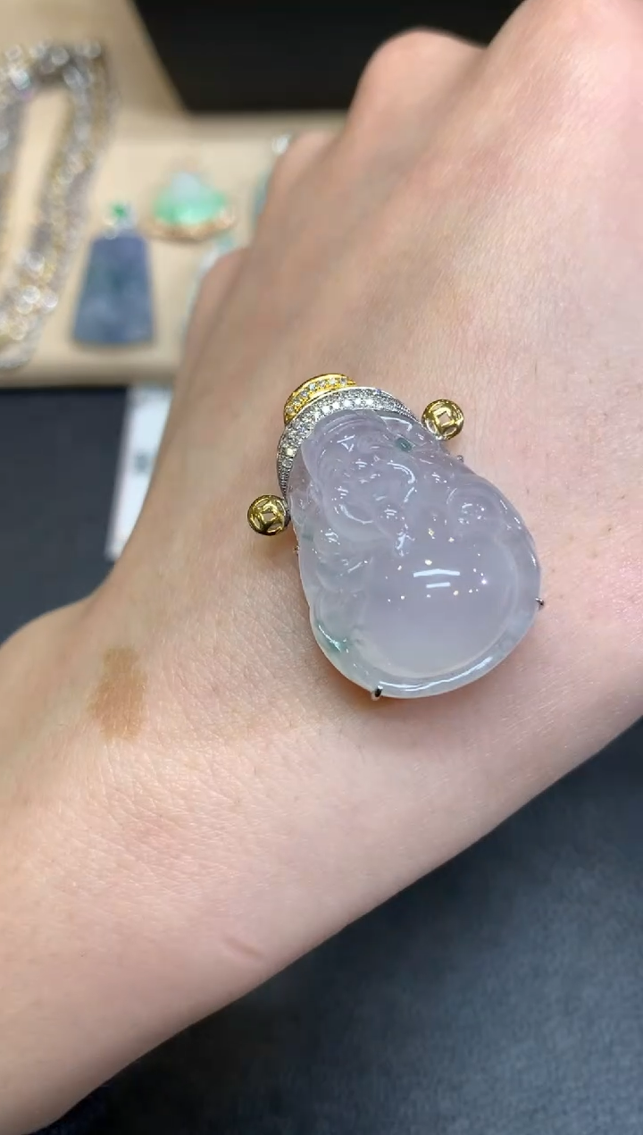 【闪购商品】翡翠颈饰18K金镶嵌财神爷【无服务费】