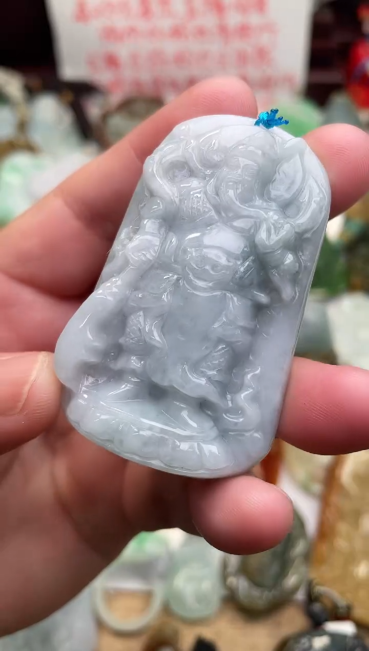 颈饰未镶嵌翡翠关公