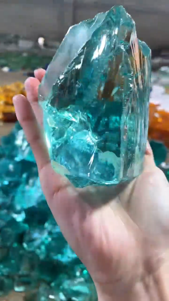 新疆五彩石原石摆件