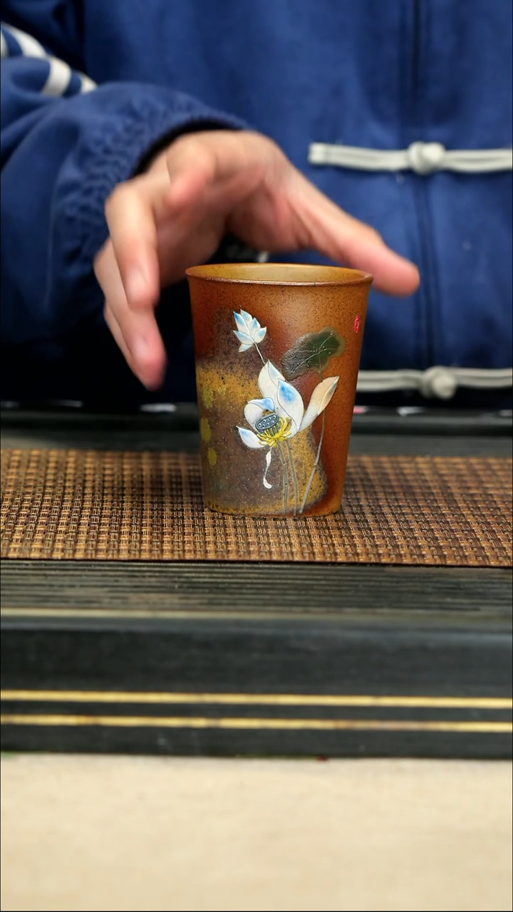 【闪购商品】紫砂茶壶34柴烧 蓝荷手握杯