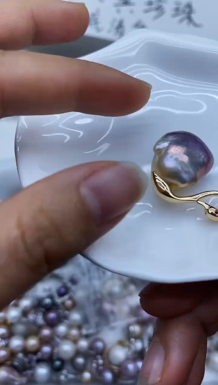 颈饰未镶嵌淡水珍珠吊坠