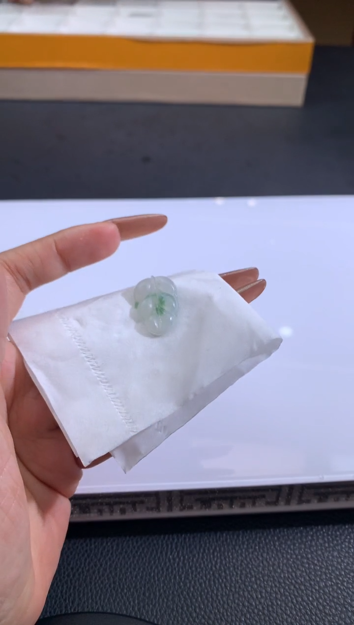 【闪购商品】定制翡翠未镶嵌翡翠