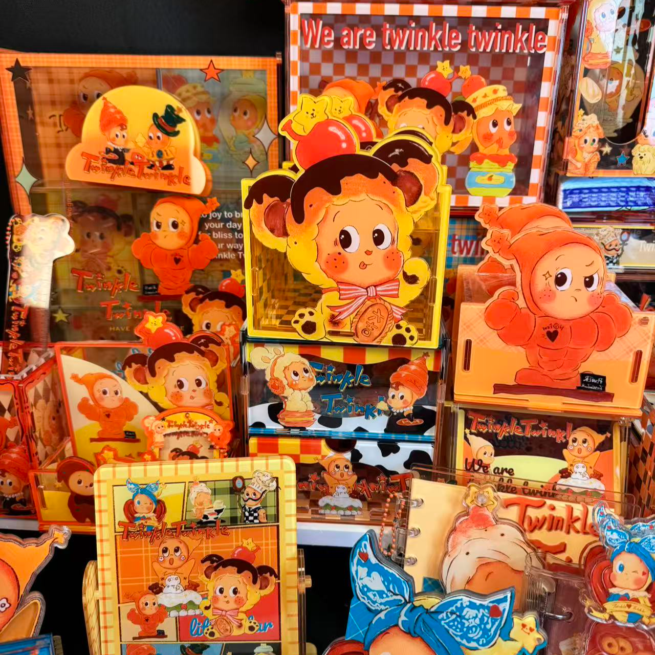 【星星人2.0专场编号22-48】手绘DIY亚克力礼物收纳盒摇摇乐