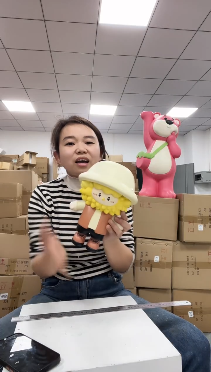 树脂榴莲女孩摆件