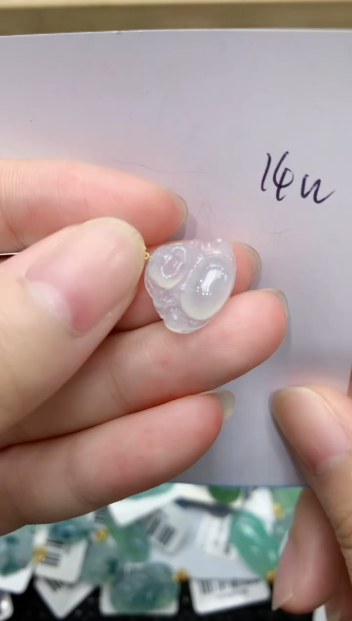 翡翠18K金镶嵌颈饰111111111