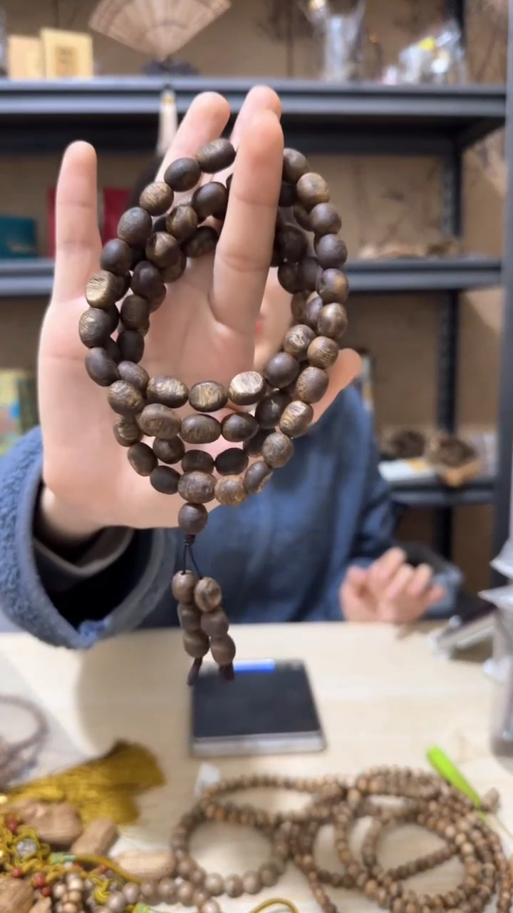 【闪购商品】沉香手串32号留疤随型多圈31克+