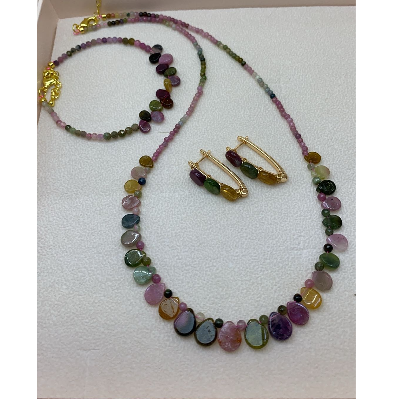 铜合金合成锆石项链 زۇمرەت تاش يۇرۇشلىك