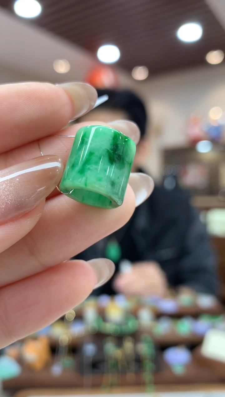 【闪购商品】翡翠吊坠(不含链)未镶嵌路路通