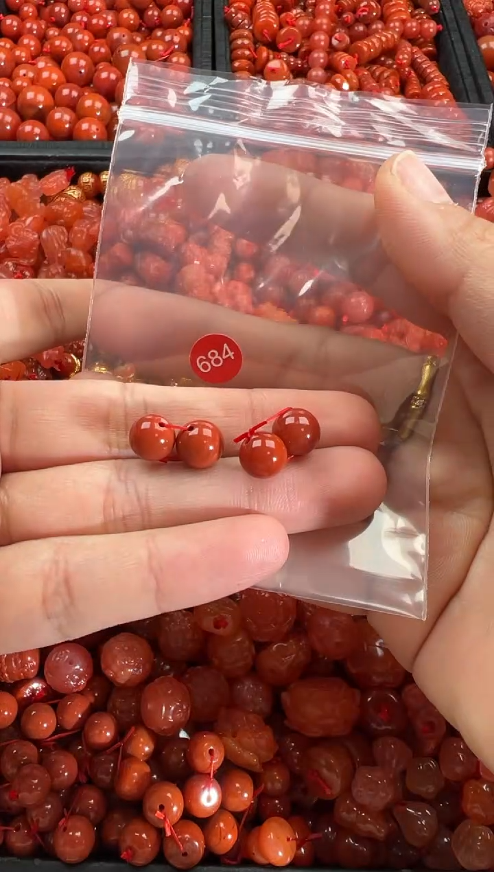 【闪购商品】南红玛瑙颈饰未镶嵌1